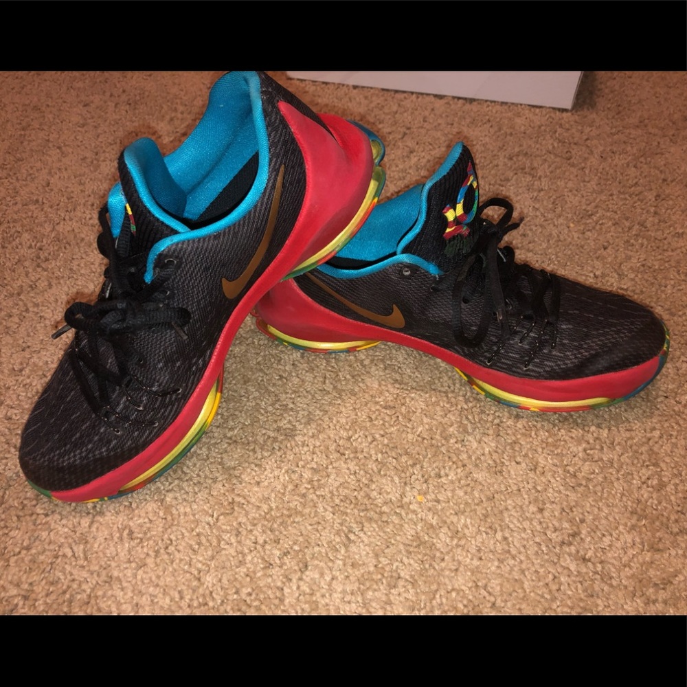 Nike shoe Big boy size 6